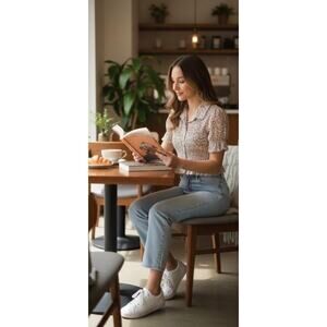 American Eagle Cream and Brown Ditsy Floral Top Size Medium